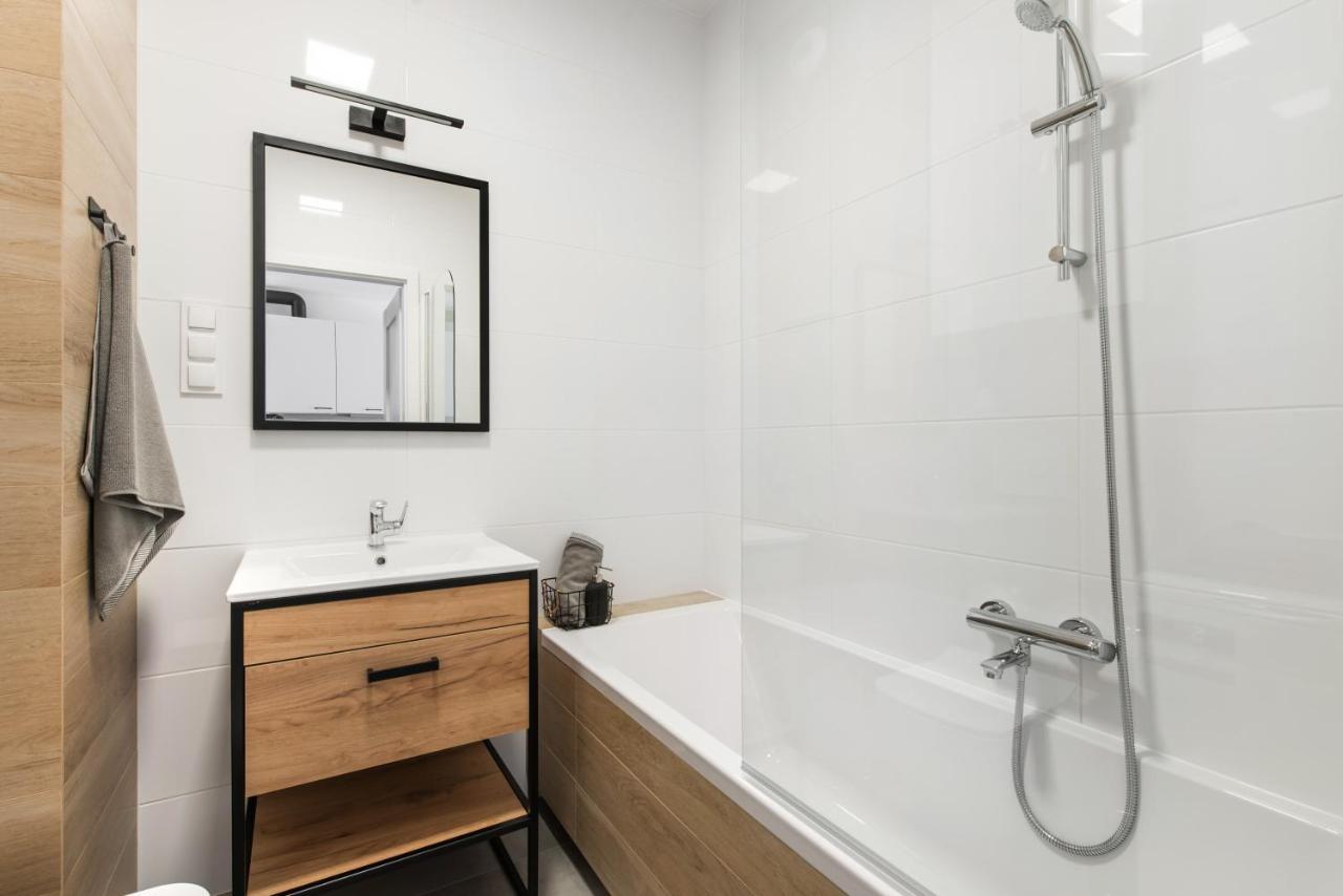 Superapart Stalowa 39 Modern Unit With Kitchen & Wifi Warszawa Exteriör bild